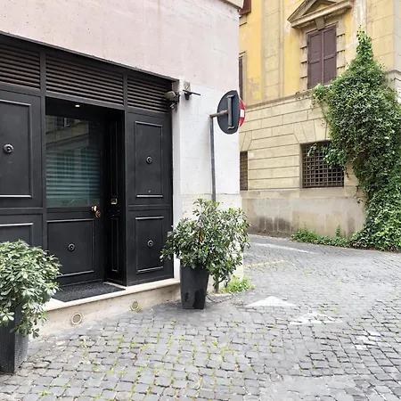 In Via Dei 3 Pupazzi 12 Appartamento